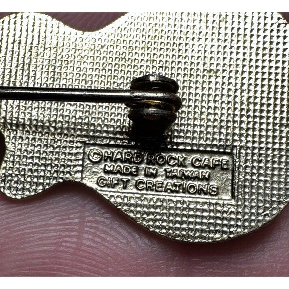 Hard Rock Cafe Les Paul HRC Pin NO CITY Taiwan Bar Clasp 3LT Mesh Back - Picture 3 of 3